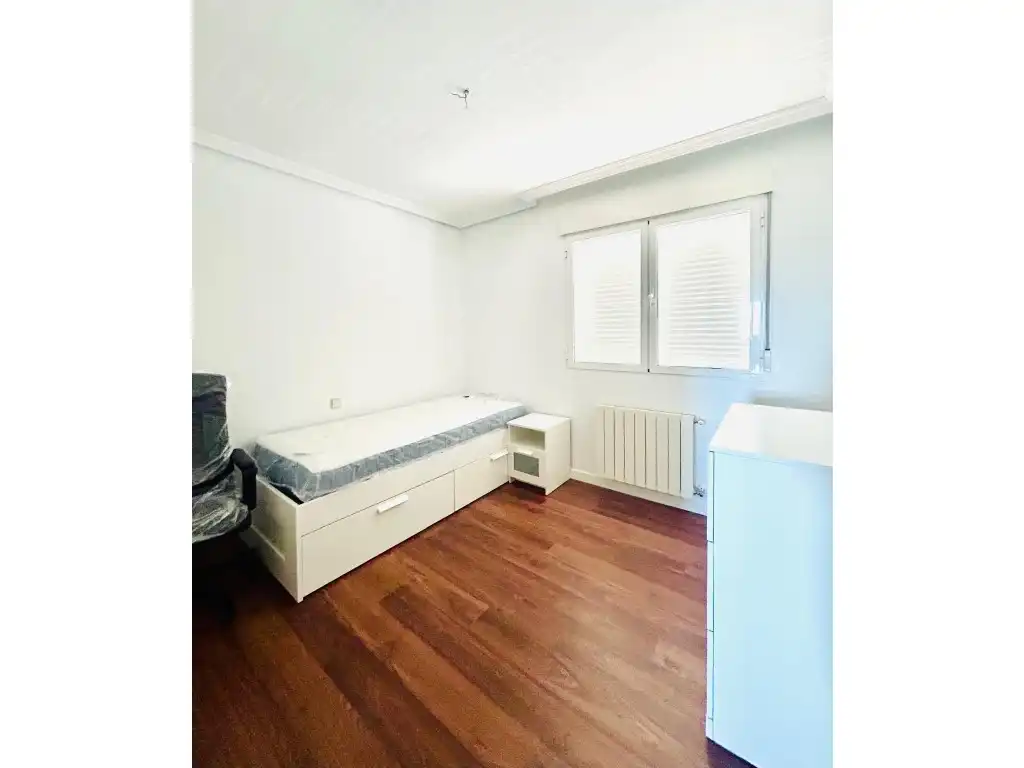 Habitación en Calle Francisco Pizarro, Villanueva de la Cañada ciudad