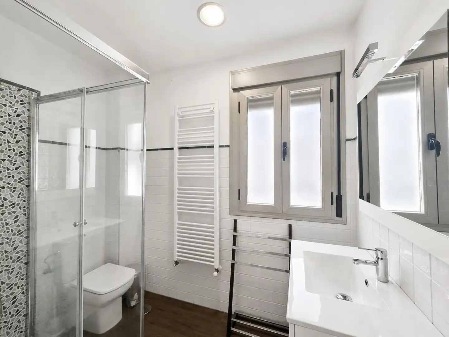 Baño de Piso en venta en Plasencia con Aire acondicionado y Calefacción