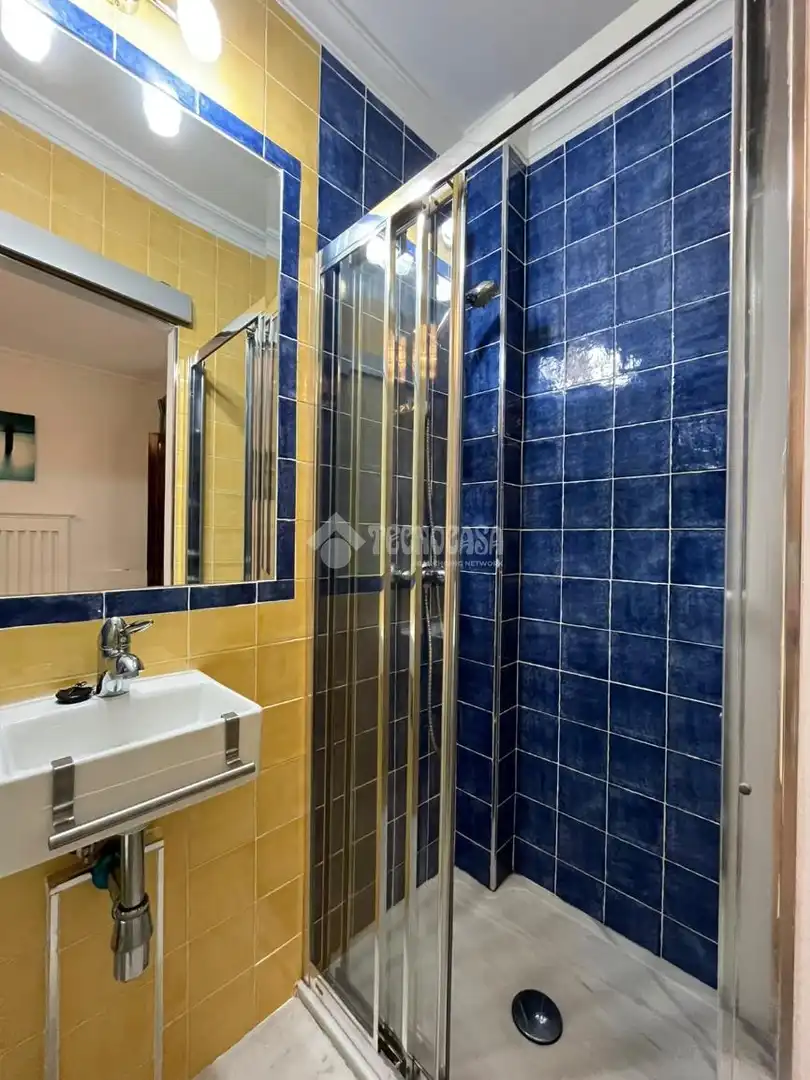 Baño de Piso en venta en Carmona, Sevilla