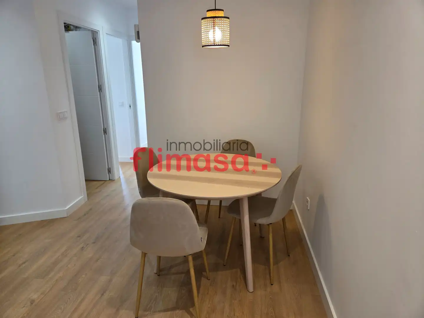 Menjador de Apartament en venda en Móstoles amb Aire condicionat, Calefacció i Moblat
