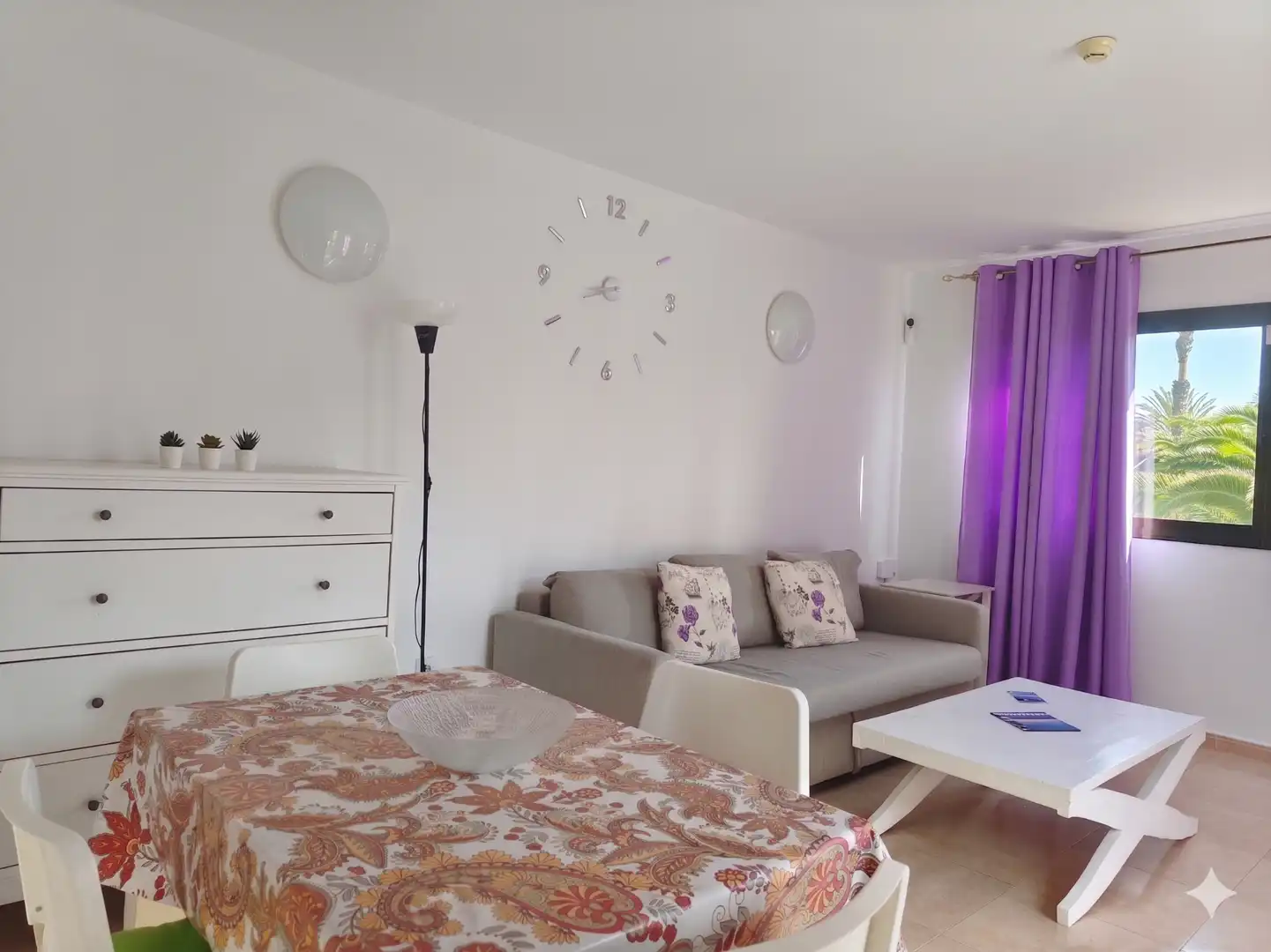 Sala de estar de Apartamento en venta en La Oliva con Terraza, Amueblado y Piscina comunitaria