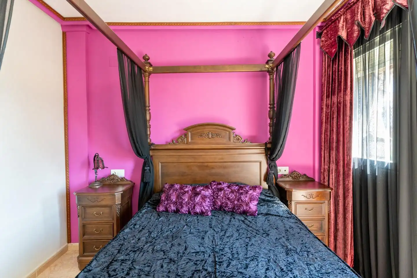 Schlafzimmer von Einfamilien-Reihenhaus zum Verkauf in Santa Pola mit Klimaanlage, Privatgarten und Terrasse