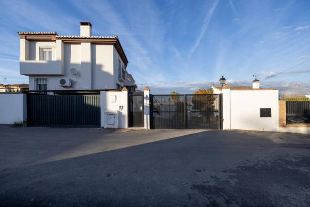 Casa adosada en Venta en  MURILLO, 7 en Ogíjares