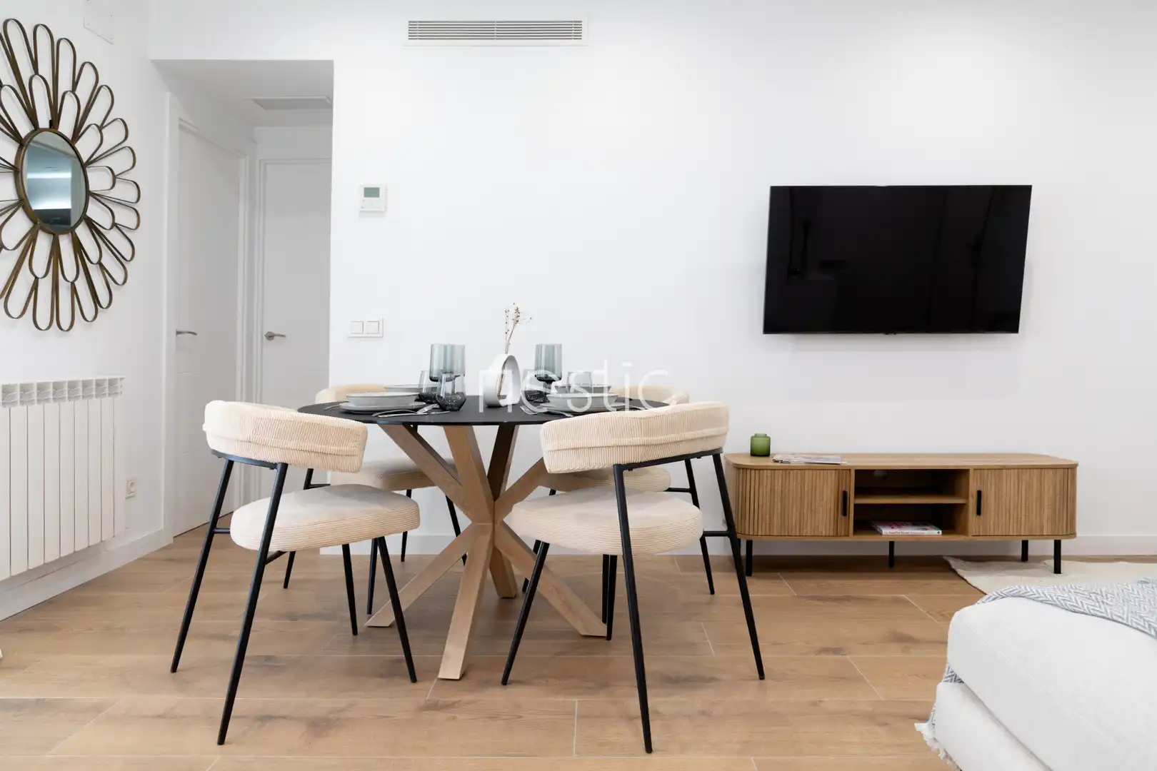 Menjador de Apartament de lloguer en Madrid amb Aire condicionat, Calefacció i Terrassa