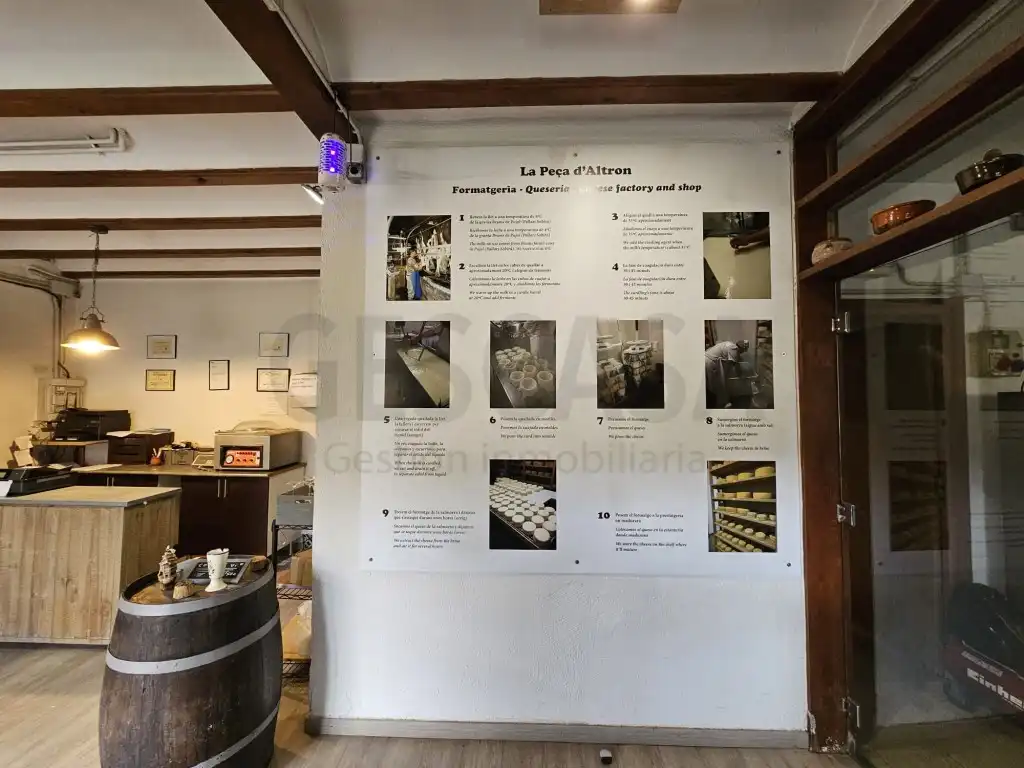 Casa o chalet en venta en Calle Nucleo De Altron, Sort