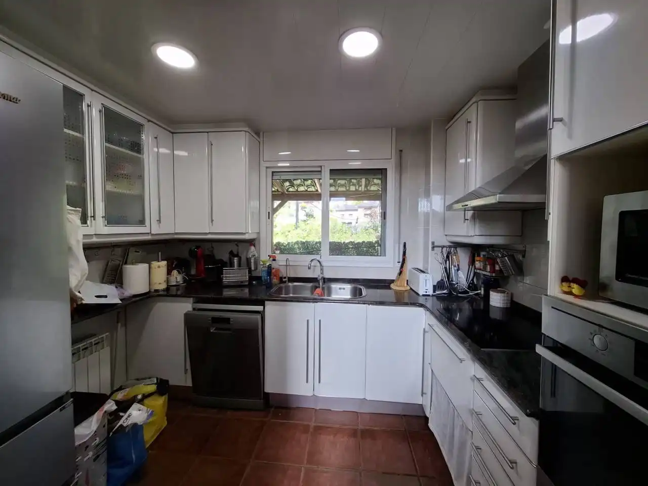 Cuina de Casa o xalet en venda en Rubí amb Aire condicionat, Calefacció i Jardí privat