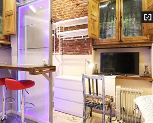 Kitchen of Flat to rent in  Madrid Capital  with Air Conditioner and Balcony