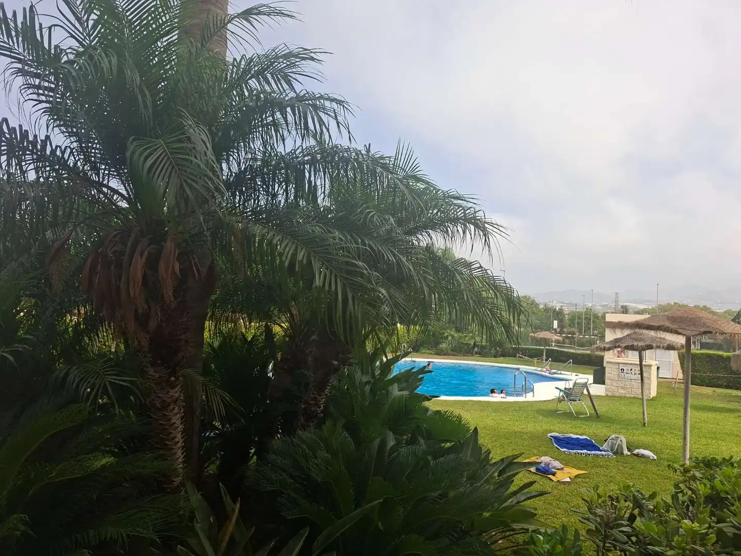 Piscina de Pis de lloguer en Algarrobo amb Aire condicionat, Terrassa i Piscina
