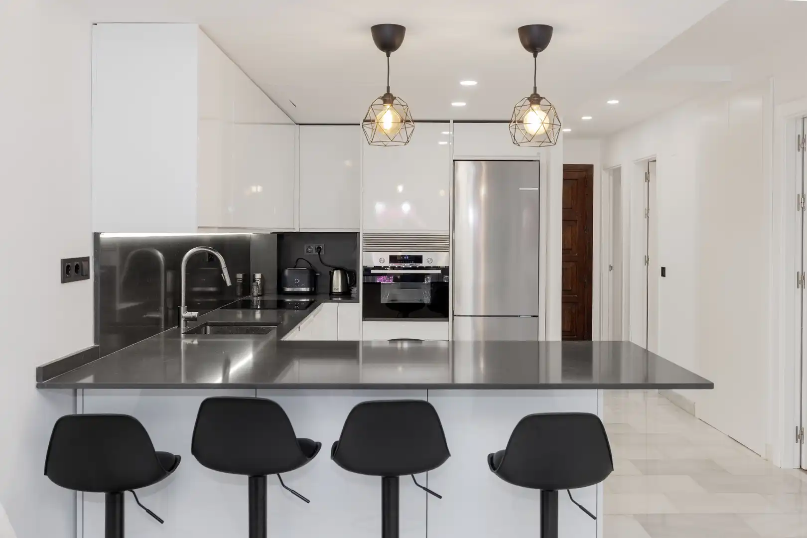 Kitchen of Ground floor for sale in Marbella  with Air Conditioner, Terrace and Community pool