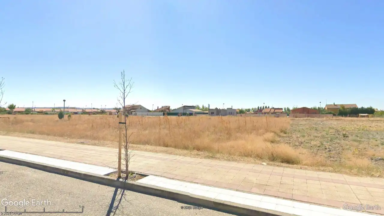 Terreno industrial en venta en Aldeamayor de San Martín