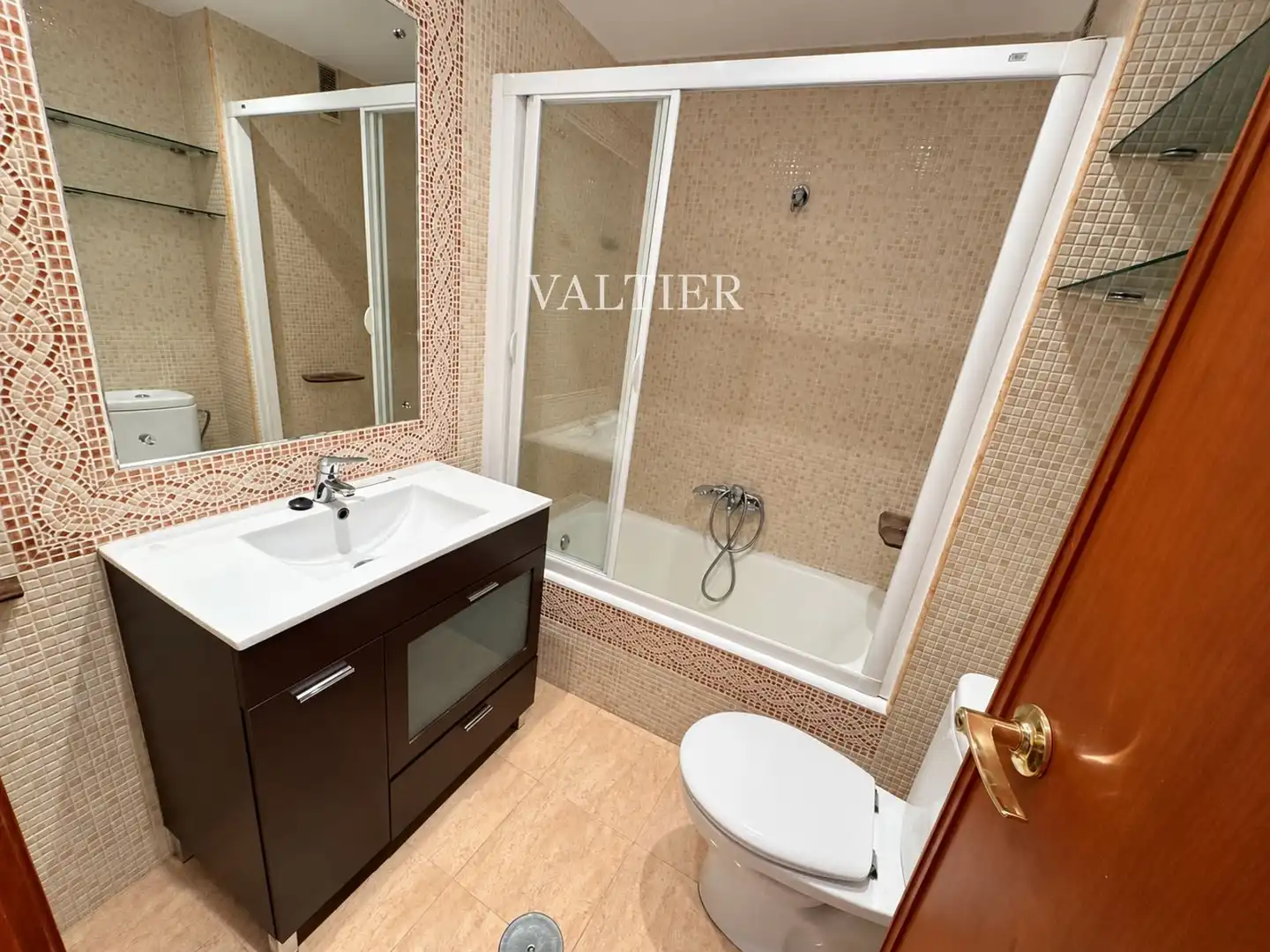 Bathroom of Flat for rent in Chamberí