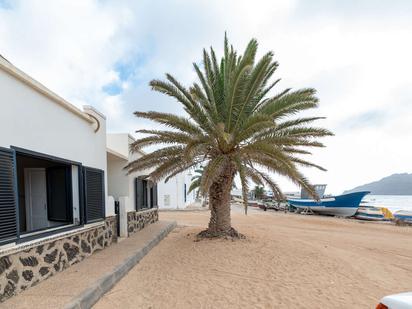 Vista exterior de Casa o xalet en venda en Teguise amb Terrassa, Forn i Microones