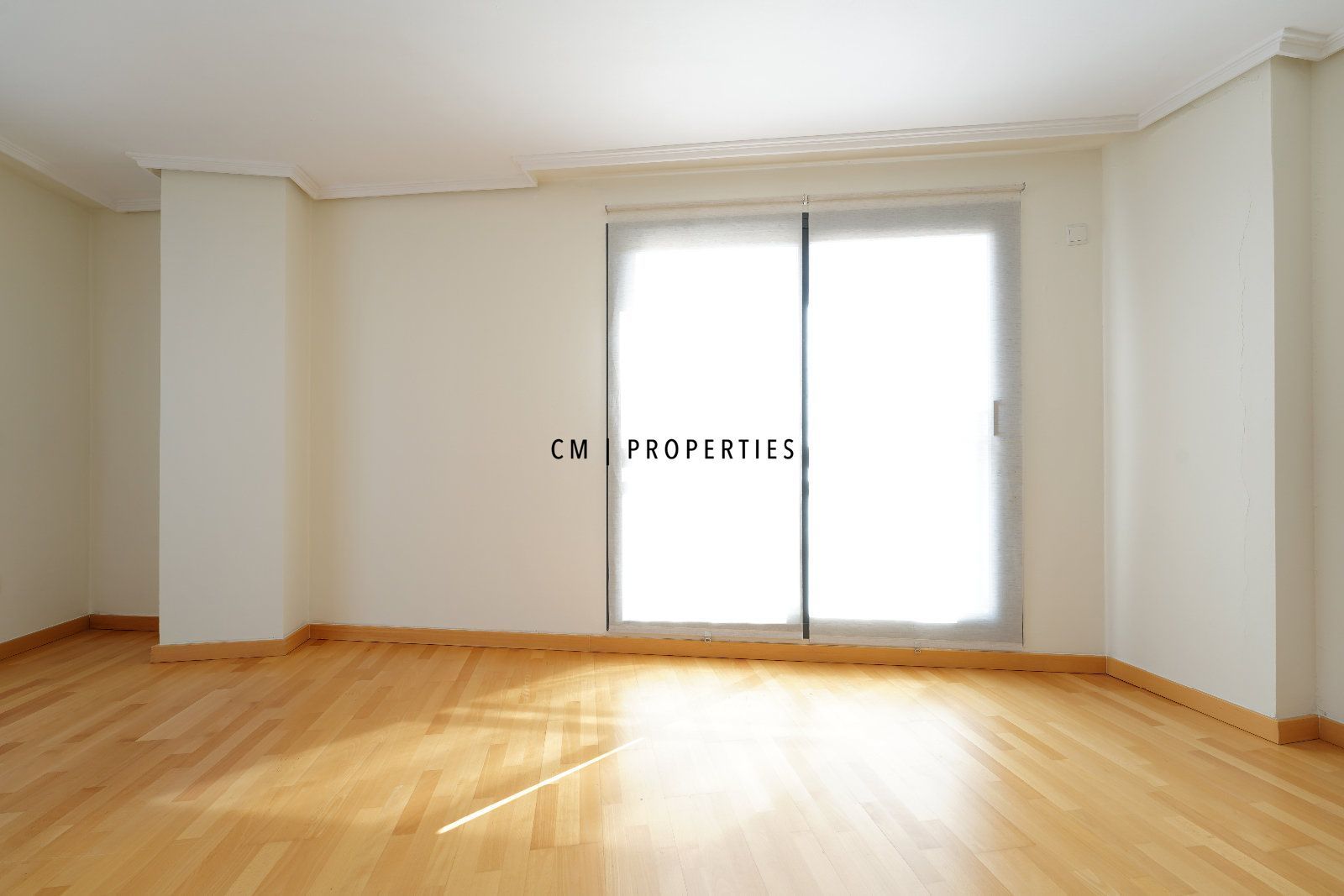 Habitación de Piso de alquiler en  Valencia Capital con Aire acondicionado, Calefacción y Terraza