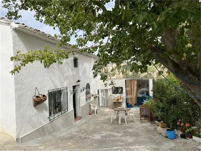 Casa rústica amb piscina en venda a Alcaudete, imagen 4