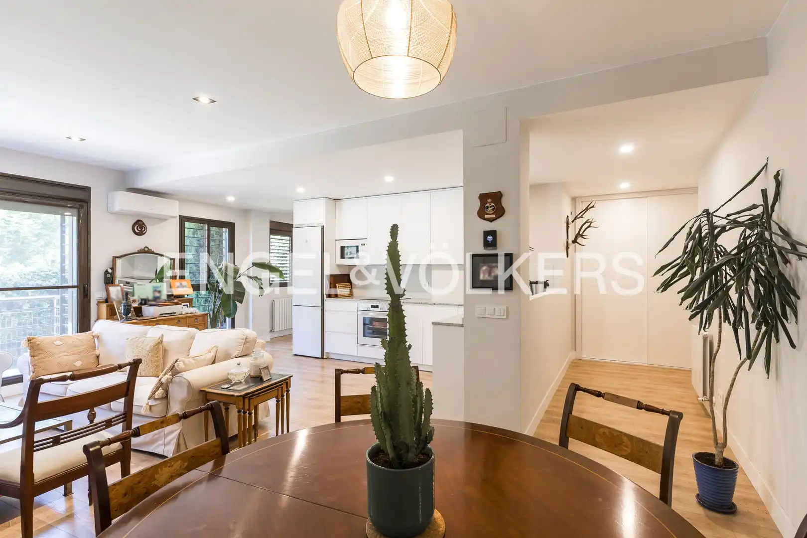 Exterior view of Apartments for sale in Madrid  with Air Conditioner, Heating and Private garden
