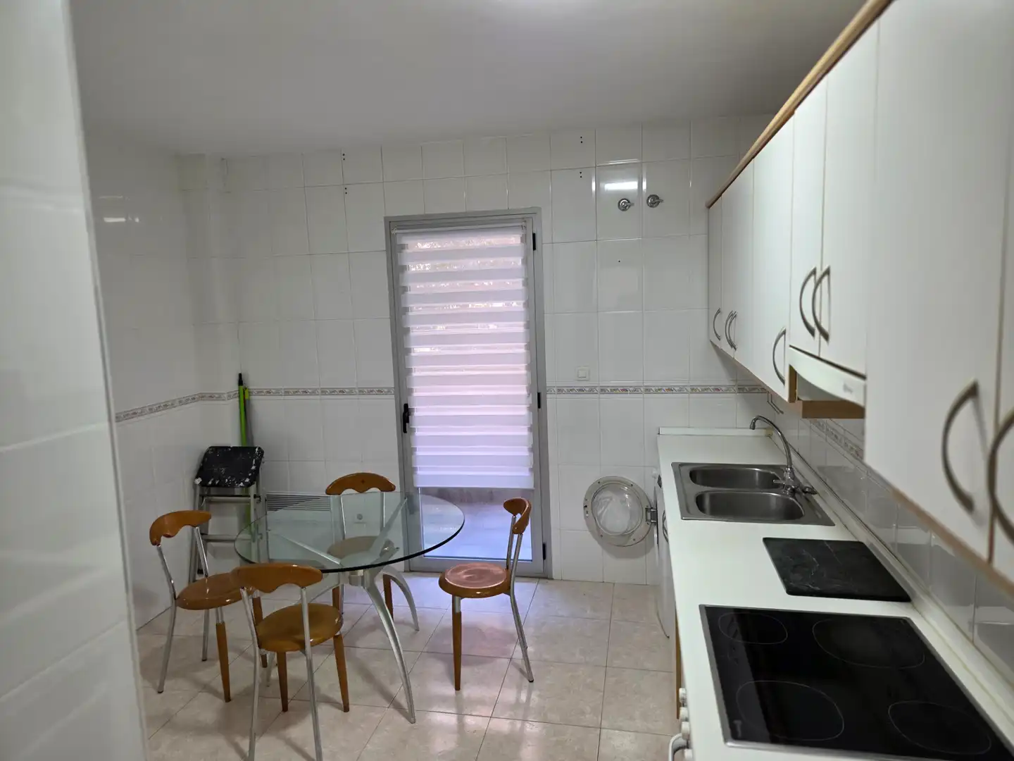 Cocina de Piso de alquiler en Barcelona con Calefacción, Horno y Lavadora