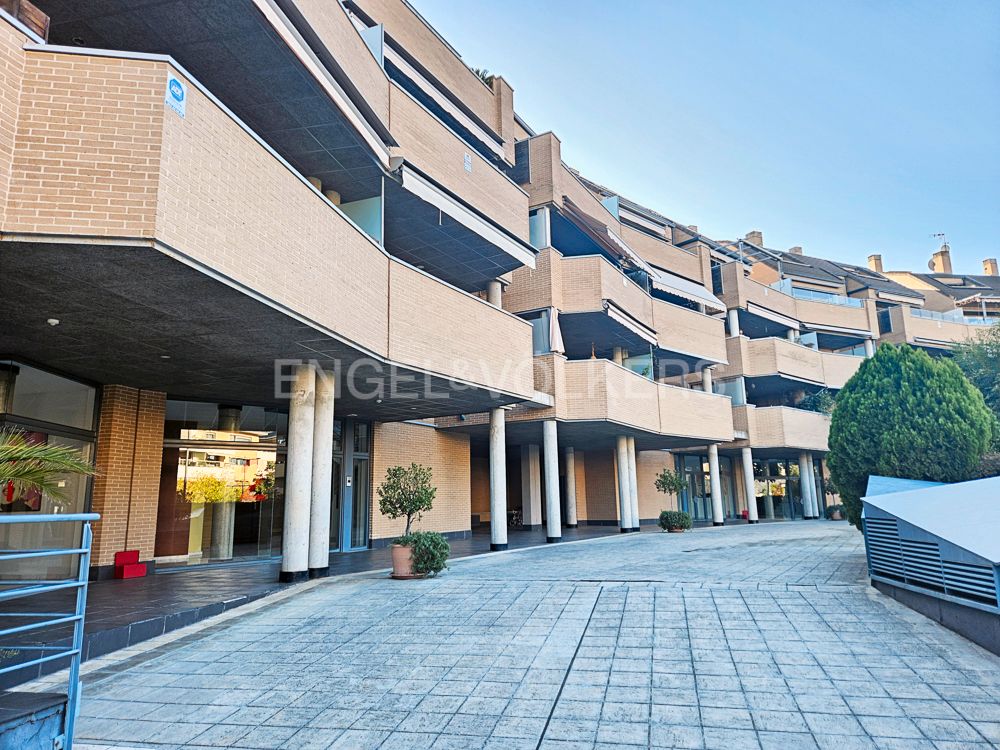 Exterior view of Attic to rent in Boadilla del Monte  with Air Conditioner, Heating and Parquet flooring