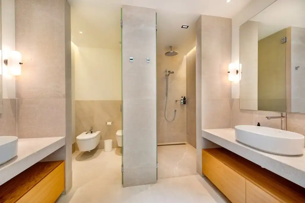 Bathroom of Houses for sale in Calvià  with Air Conditioner, Heating and Private garden