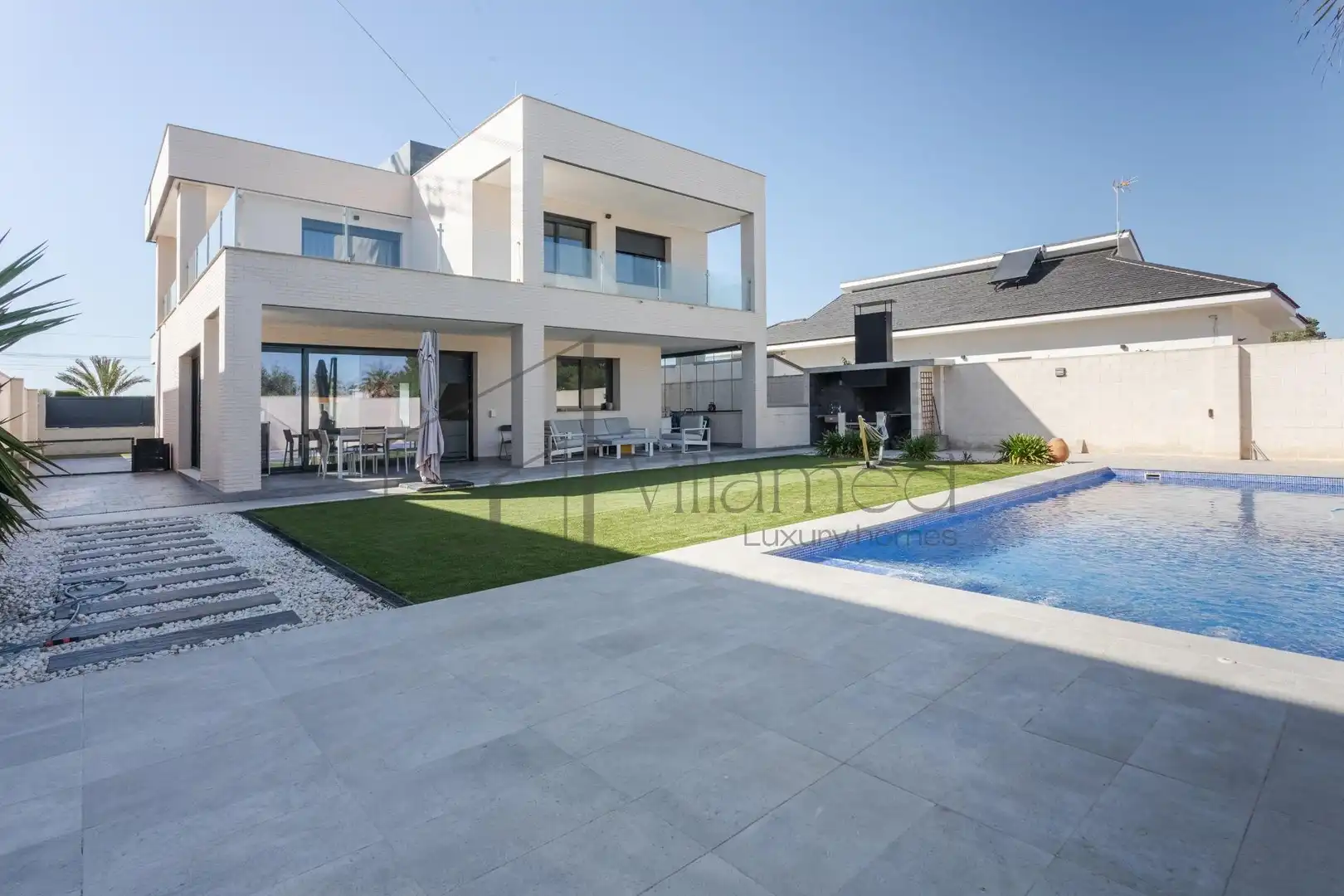 Vista exterior de Casa o chalet en venta en L'Eliana con Aire acondicionado, Calefacción y Jardín privado