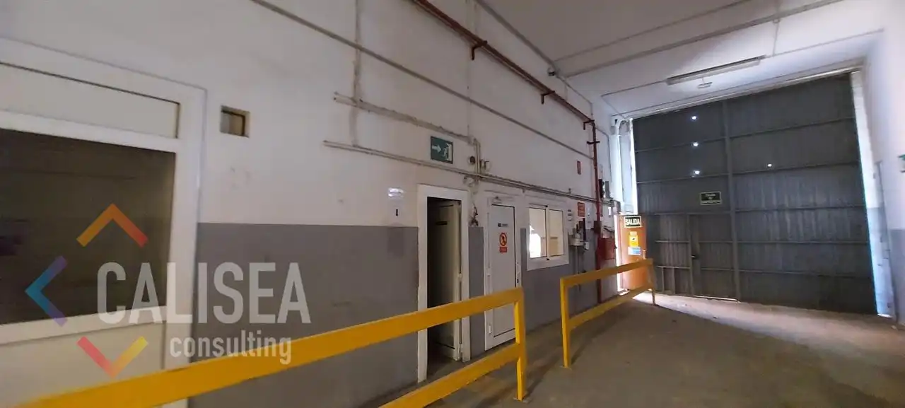 Nave industrial de alquiler en Les Termes