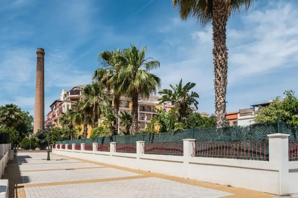 Vista exterior de Àtic en venda en Vélez-Málaga amb Aire condicionat, Terrassa i Moblat