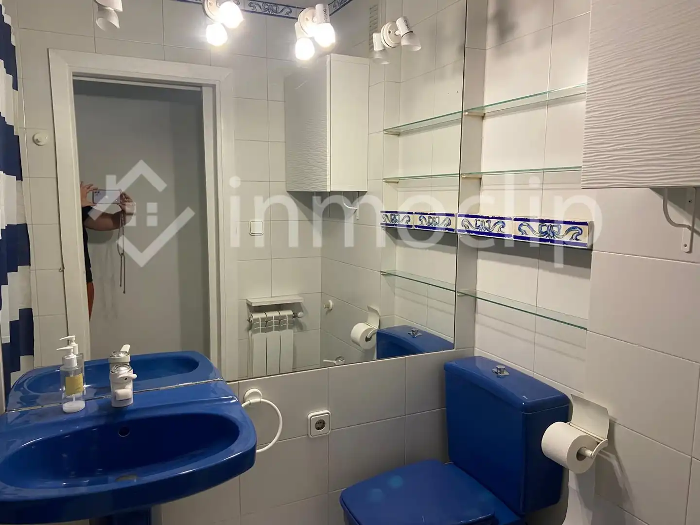 Bathroom of Flat for rent in Salamanca  with Heating, Terrace and Furnished