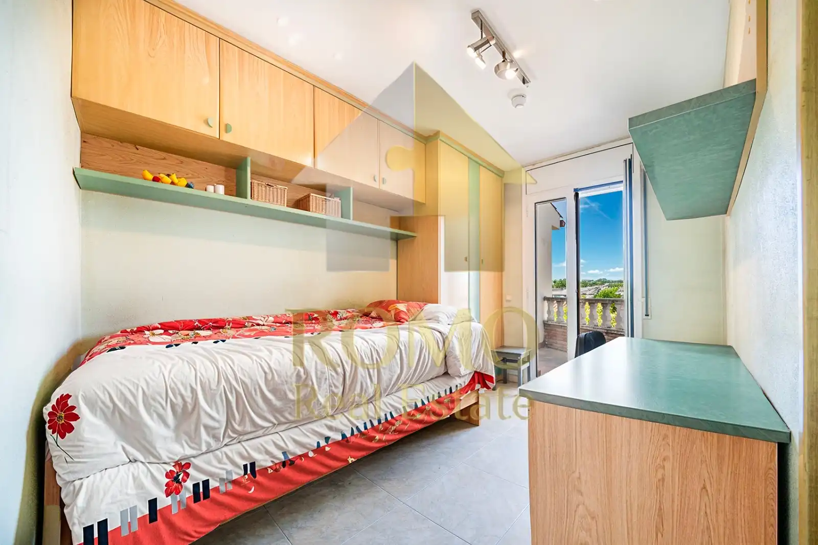 Habitación de Casa adosada en venta en Santa Perpètua de Mogoda con Calefacción y Trastero
