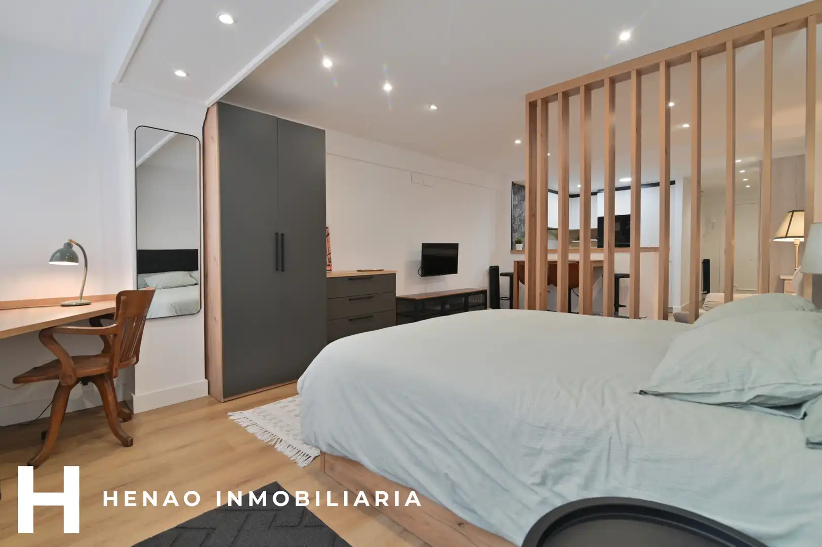 Habitación de Apartamento en venta en Bilbao  con Calefacción, Parquet y Amueblado