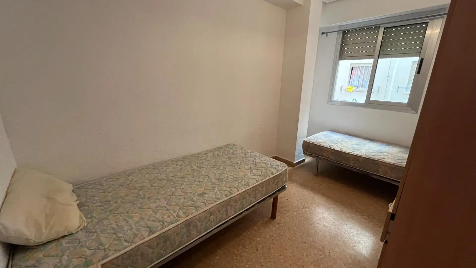 Bedroom of Apartments for rent in Valencia