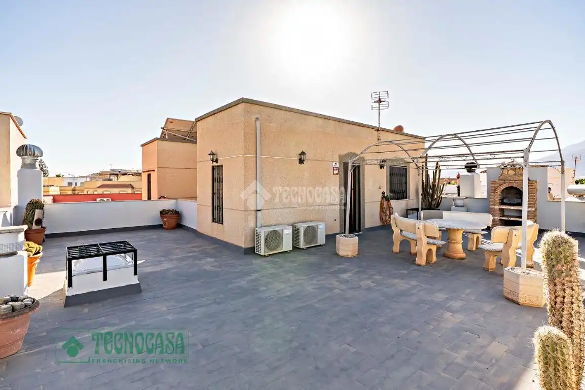 Terrasse von Haus oder Chalet zum Verkauf in El Ejido mit Klimaanlage und Möbliert