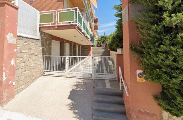 Garaje en Alquiler en Califòrnia - Santa Madrona