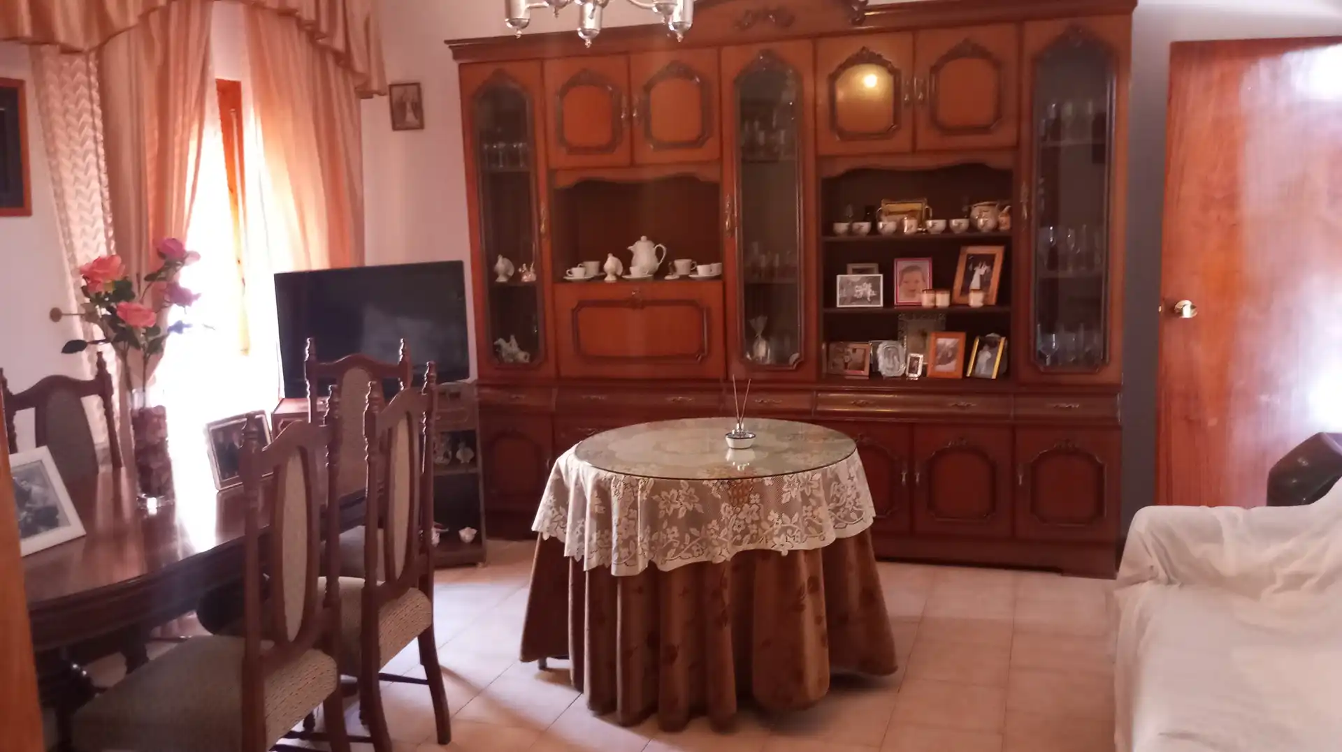 Menjador de Casa o xalet en venda en Baza amb Moblat