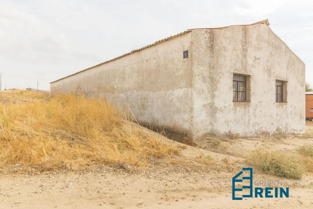 Exterior view of Industrial buildings for sale in Recas, Toledo