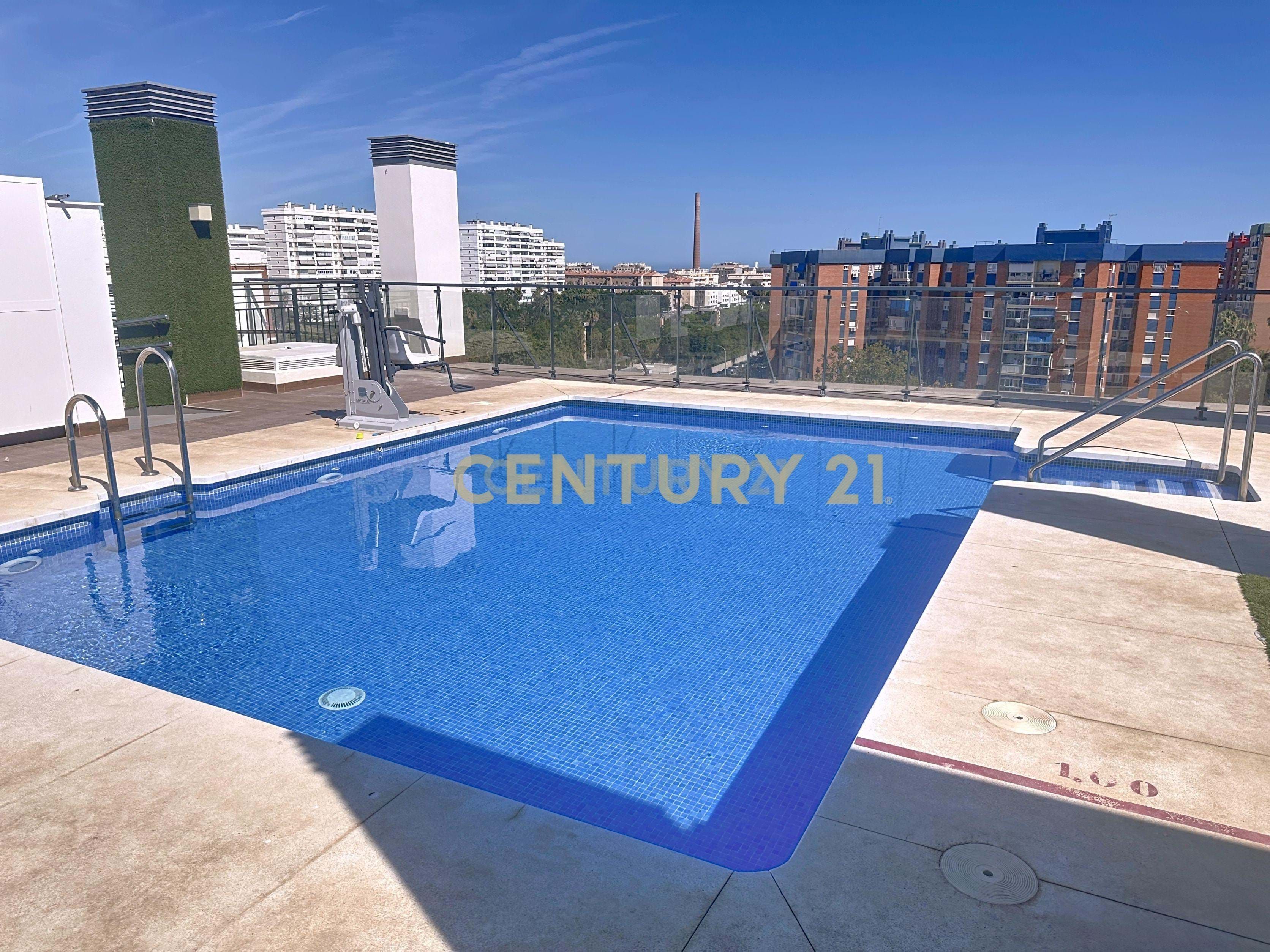 Piscina de Pis en venda en Málaga Capital amb Aire condicionat, Terrassa i Piscina