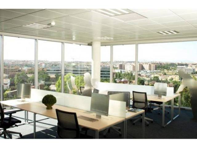 Oficina en Alquiler en Av. de Barajas en Arroyo de la Vega