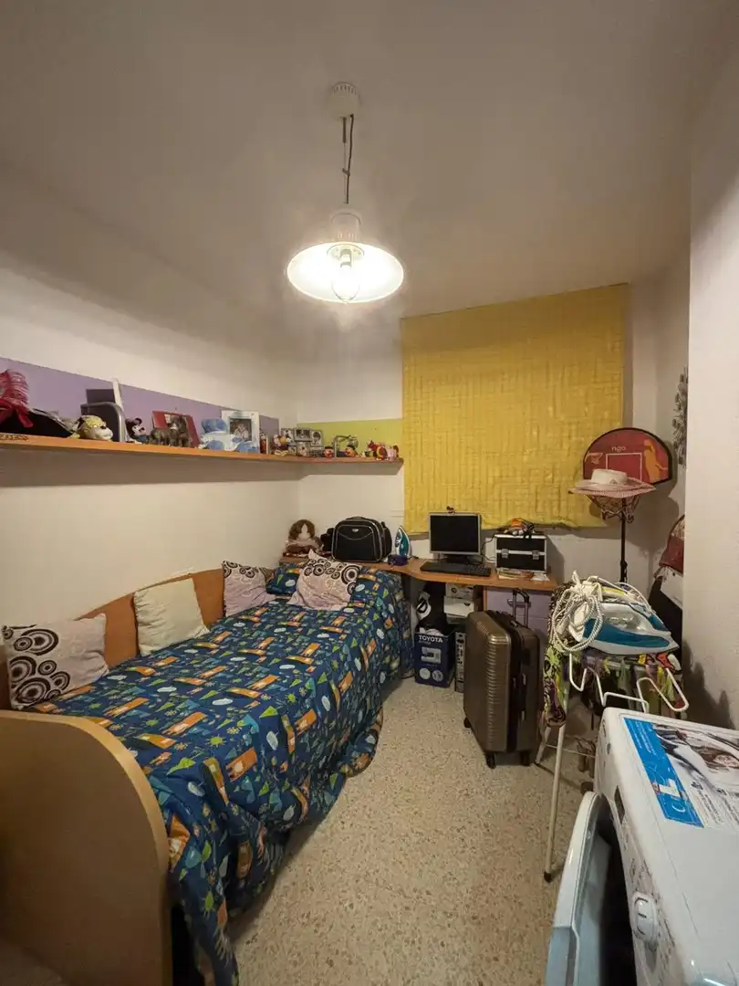 Bedroom of Apartments for sale in San Bernabé