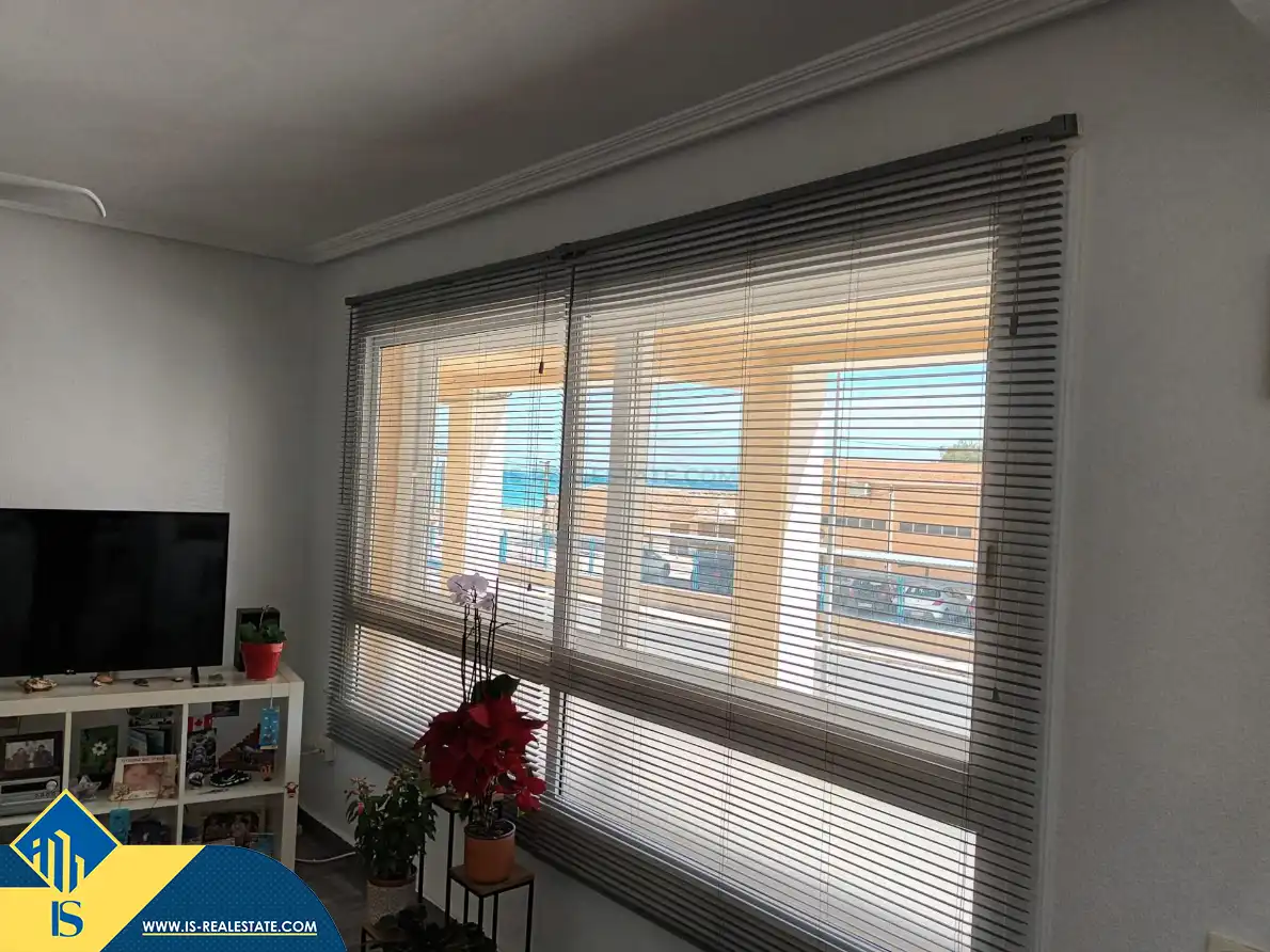 Außenansicht von Wohnungen zum Verkauf in Alicante / Alacant mit Klimaanlage, Heizung und Terrasse