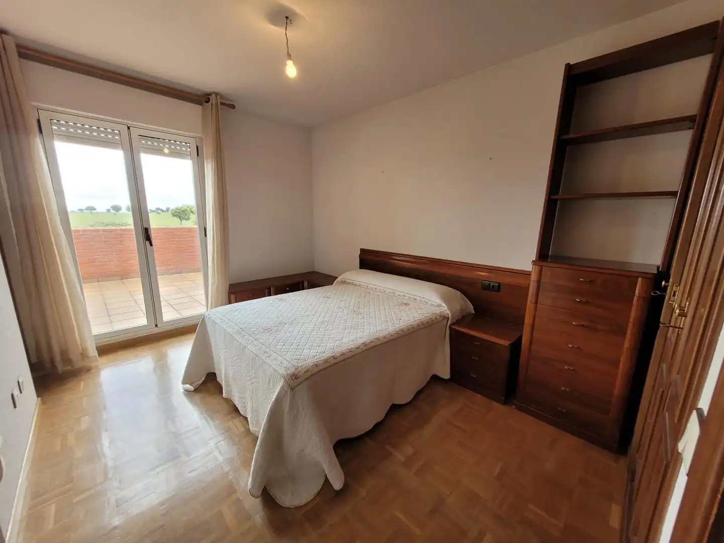 Dormitori de Casa adosada en venda en Carrascal de Barregas amb Calefacció, Jardí privat i Parquet