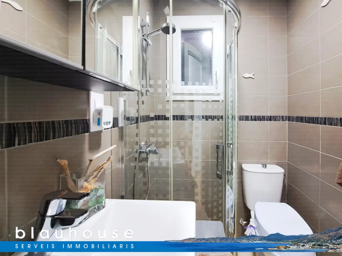 Baño de Piso en venta en Llançà con Aire acondicionado
