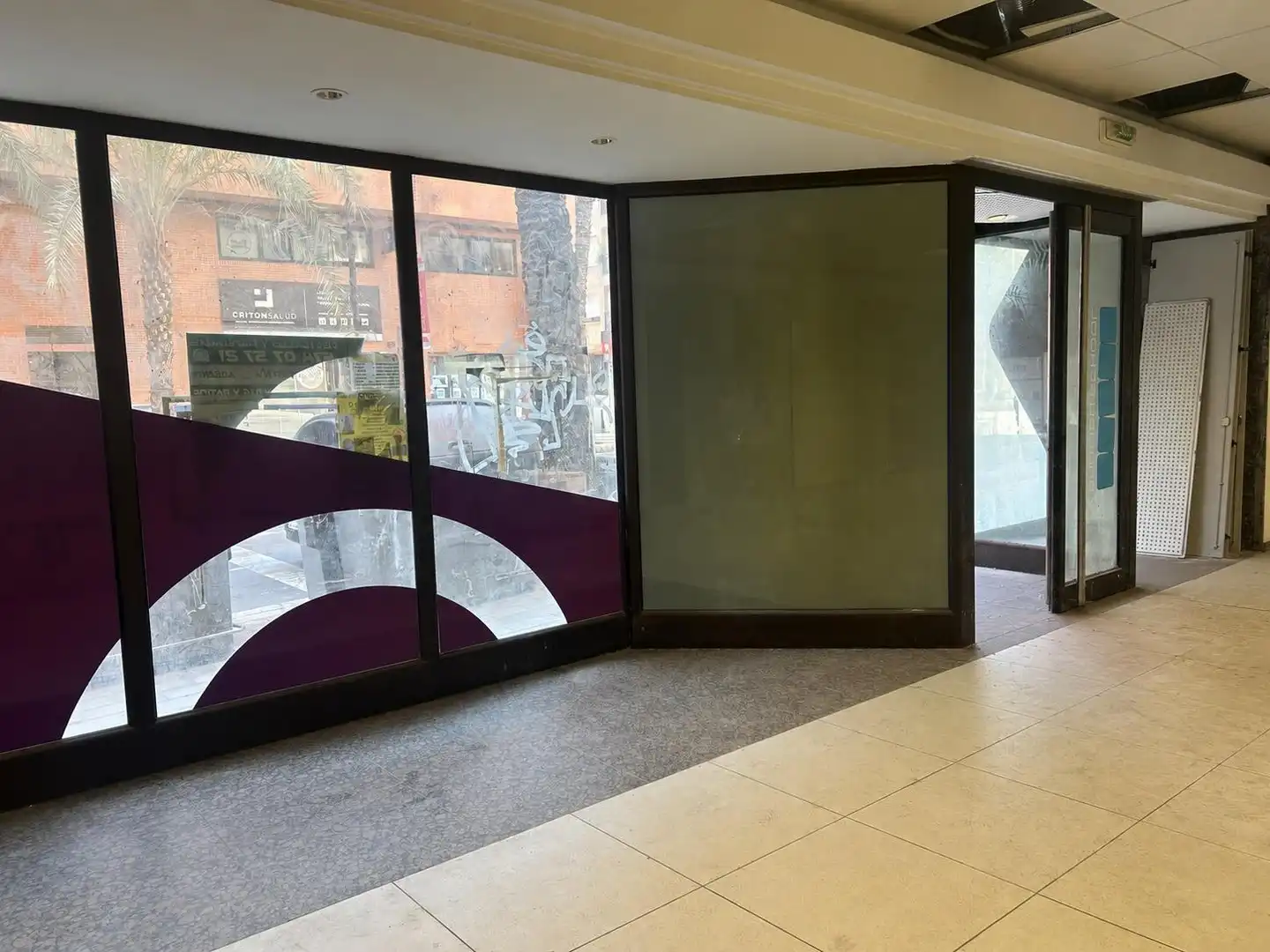 Local comercial en venda a Avenida BENITO PEREZ GALDOS 10, imagen 15