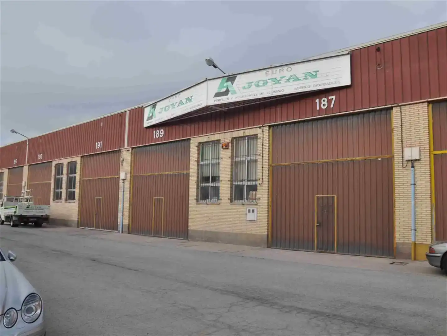 Vista exterior de Nau industrial en venda en Burgos
