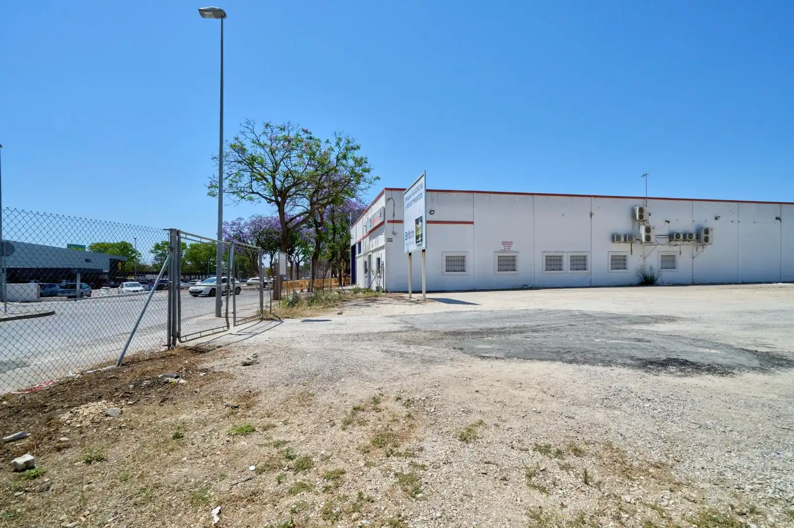 Außenansicht von Fabrik Grundstücke zum Verkauf in Jerez de la Frontera