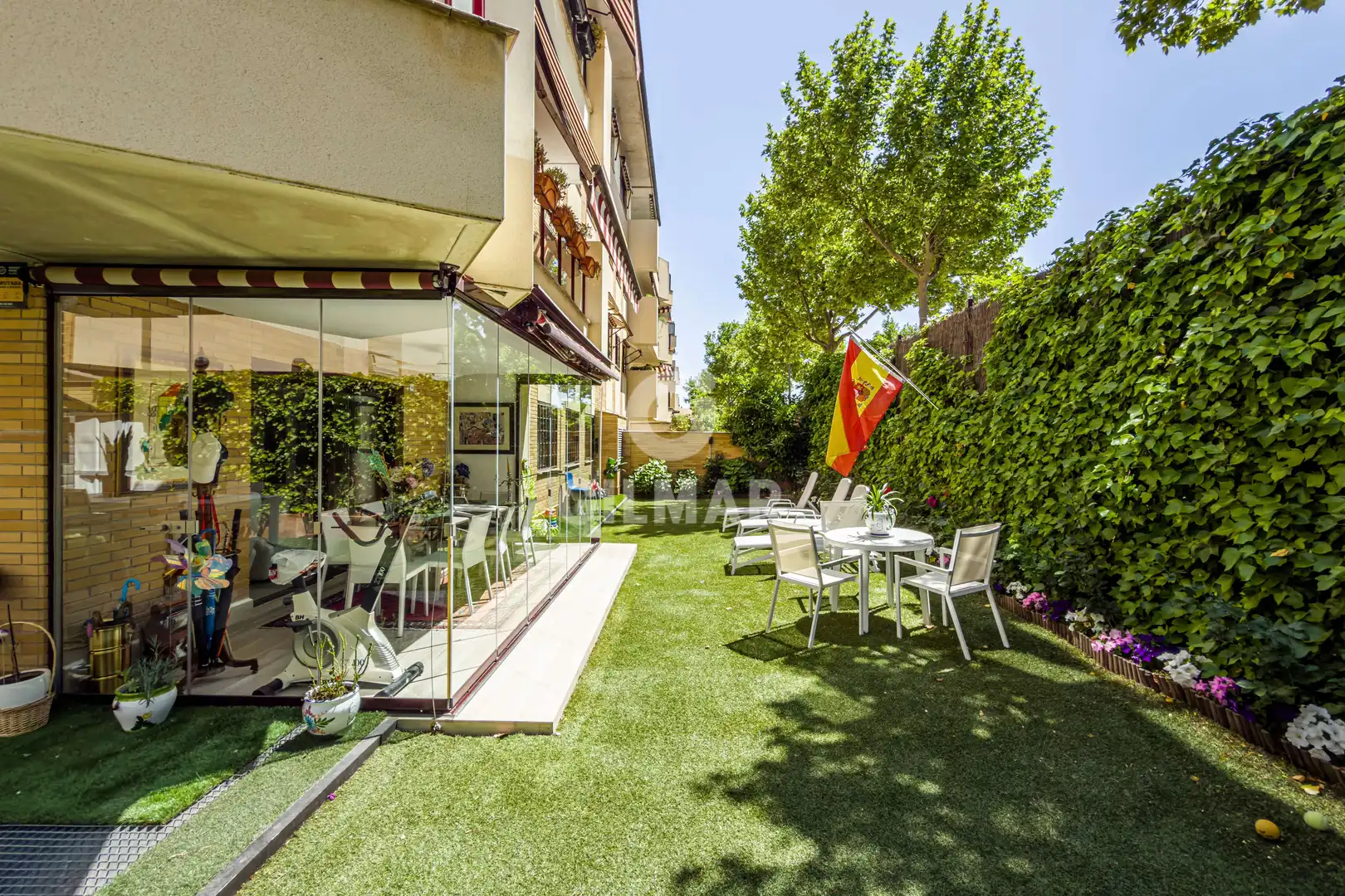 Terrasse von Erdgeschoss zum Verkauf in Boadilla del Monte mit Heizung, Privatgarten und Schwimmbad