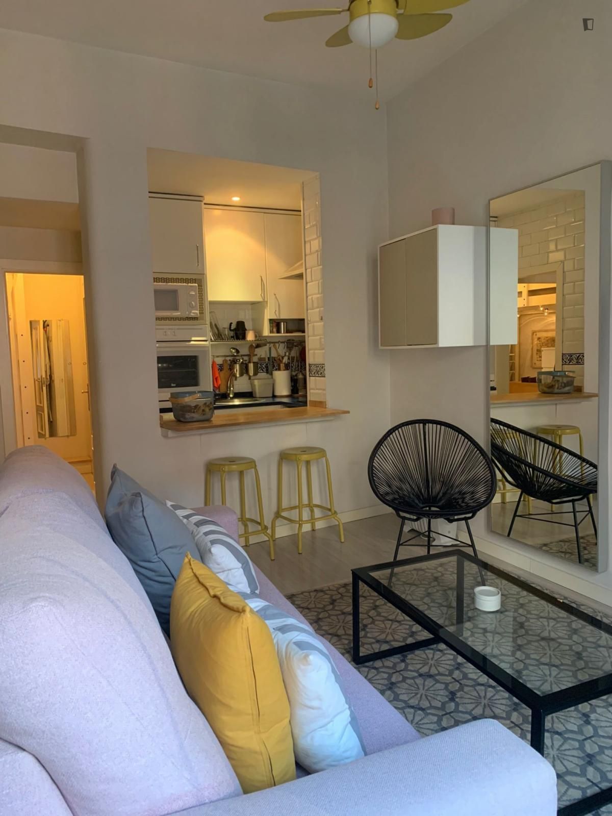 Apartamento de alquiler en Universidad - Malasaña