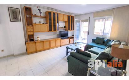 Living room of Flat for sale in Palamós  with Heating, Furnished and Balcony