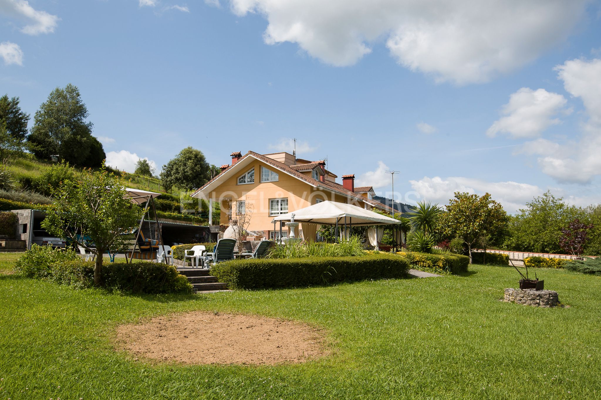 Garden of Single-family semi-detached for sale in Gamiz-Fika  with Air Conditioner, Heating and Private garden