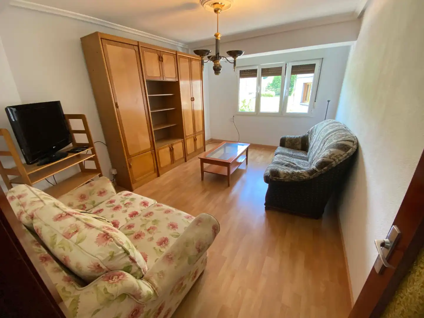 Flat for rent in Calle Alcalde Gil Rodríguez, Sama