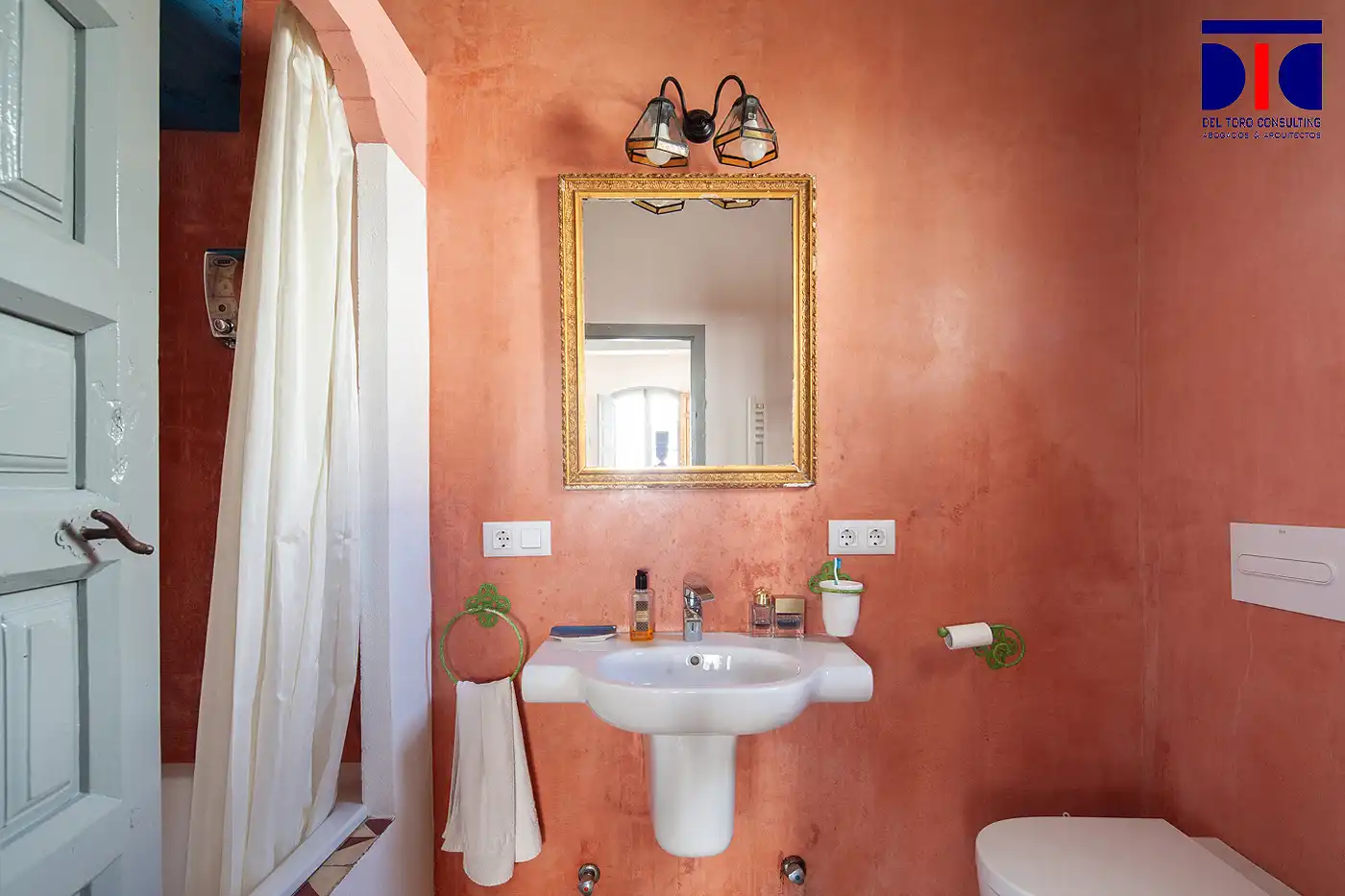 Baño de Finca rústica en venta en Carmona con Aire acondicionado, Calefacción y Jardín privado