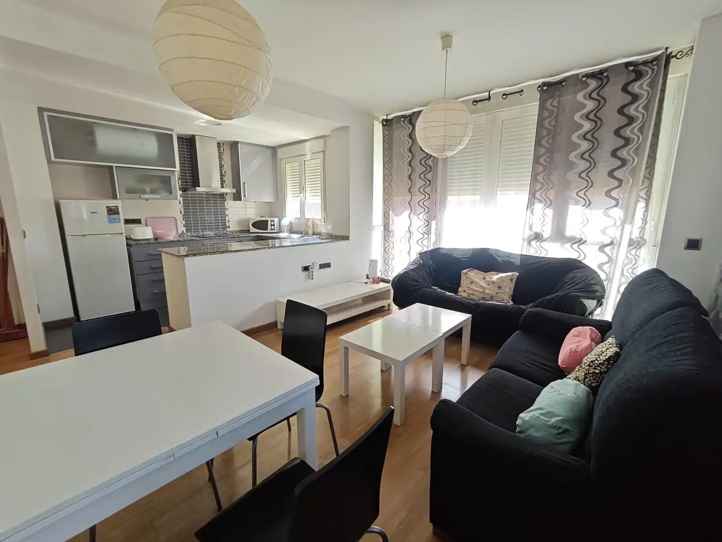 Wohnzimmer von Wohnung zur Miete in Petrer mit Möbliert und Balkon