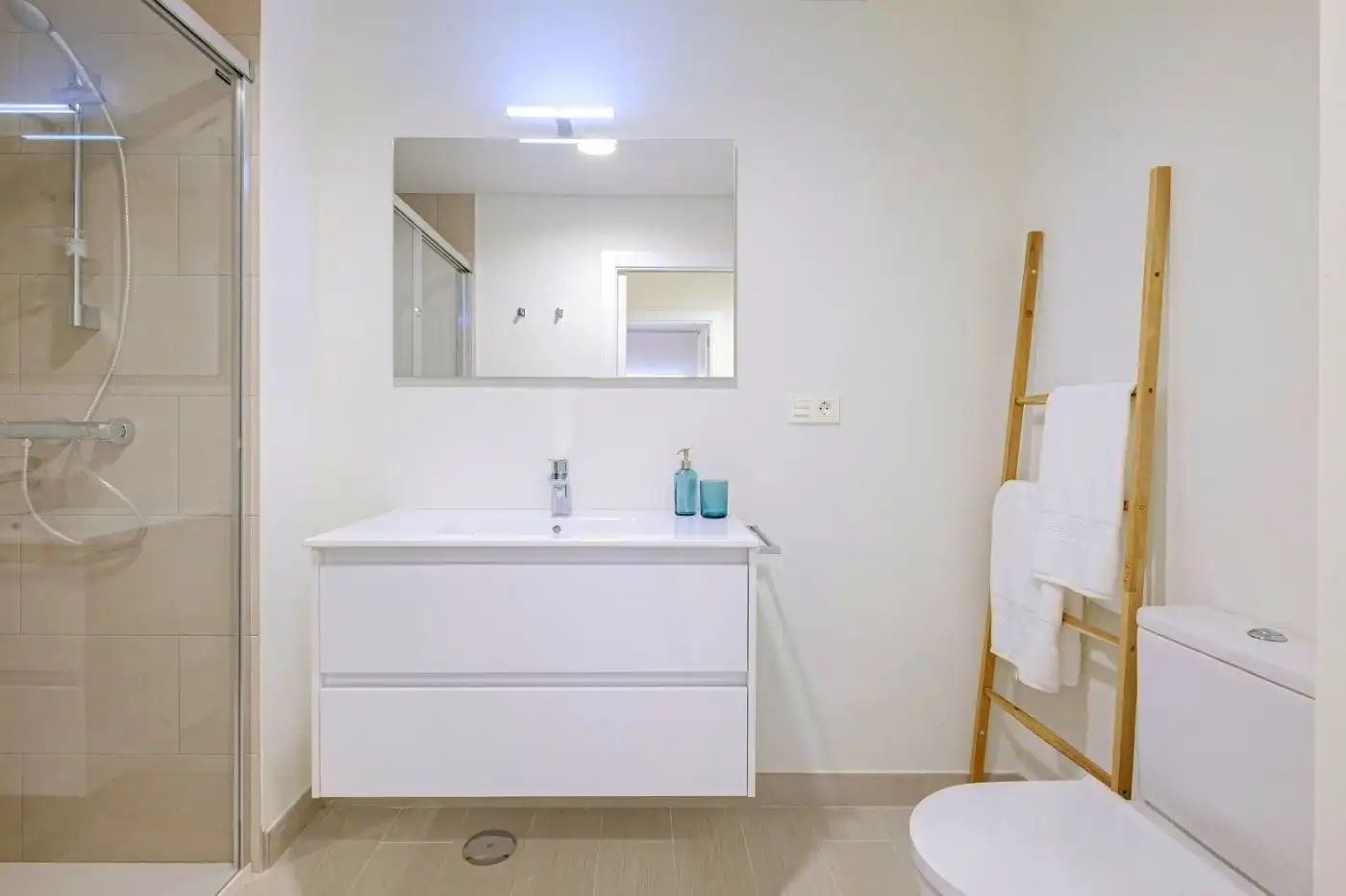 Apartament amb piscina en venda a Bahía de Casares, imagen 24